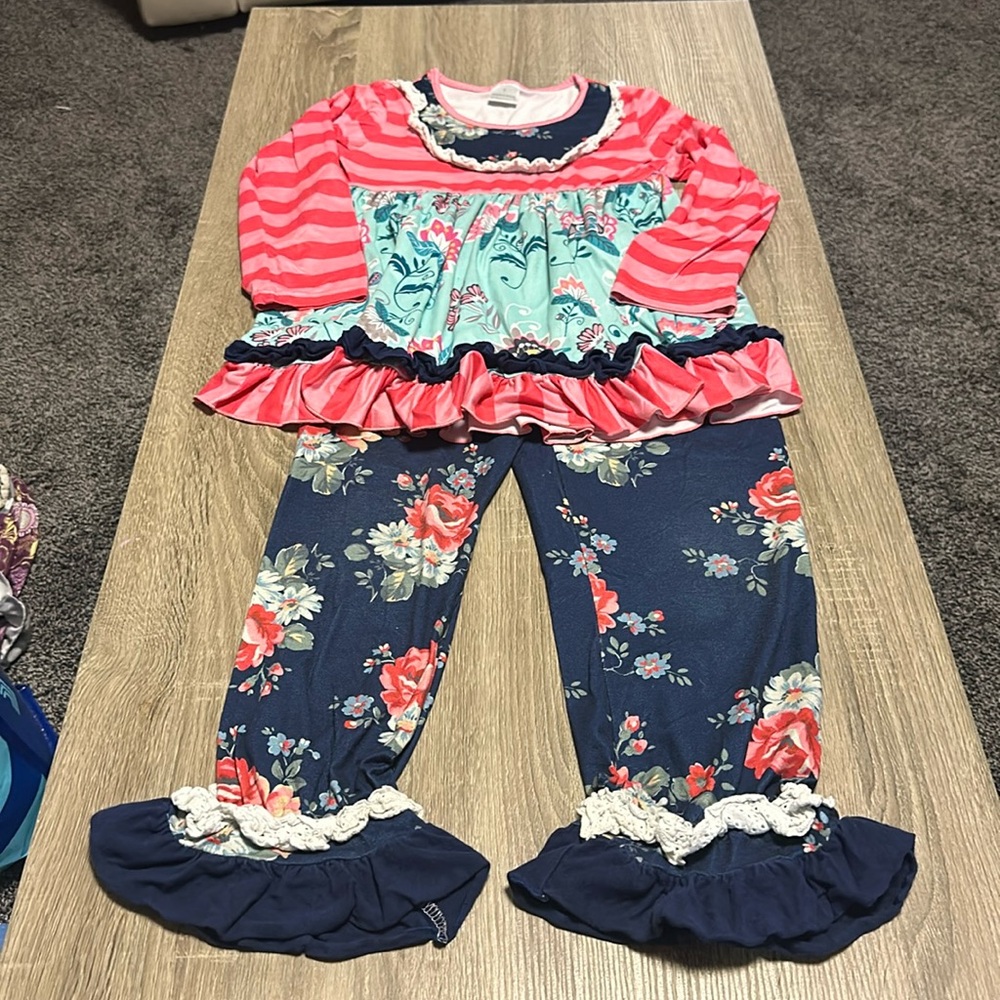 Girls two piece set